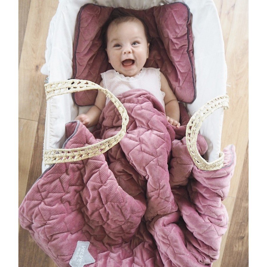 La Millou - Blanket & Mid Pillow Set/ Powder Pink Velvet Collection - Esy Floresy 