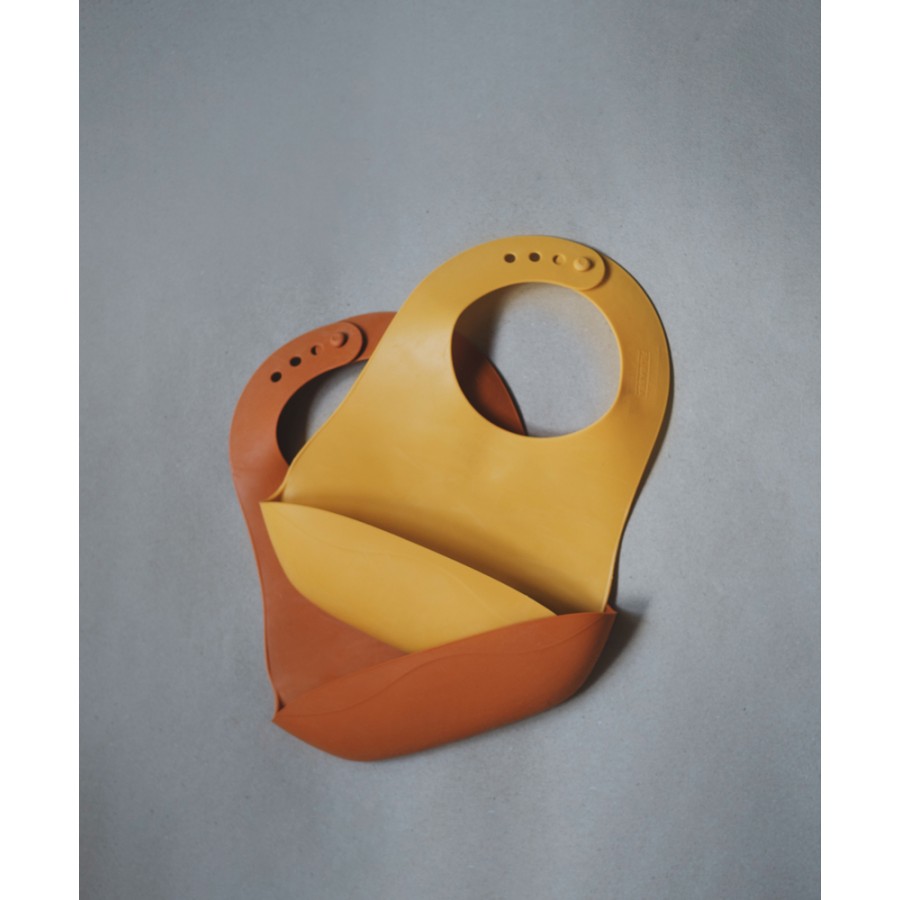 Filibabba - Śliniak gumowy z kieszonką Golden Mustard - Esy Floresy 